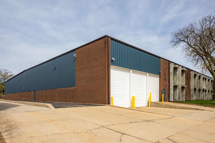 770-780 Arthur Ave, Elk Grove Village, IL for sale - Building Photo - Image 1 of 9
