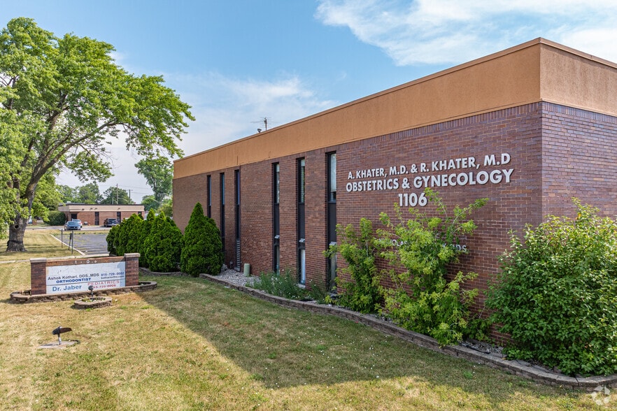 1106 N Larkin Ave, Joliet, IL à louer - Photo du bâtiment - Image 1 de 4
