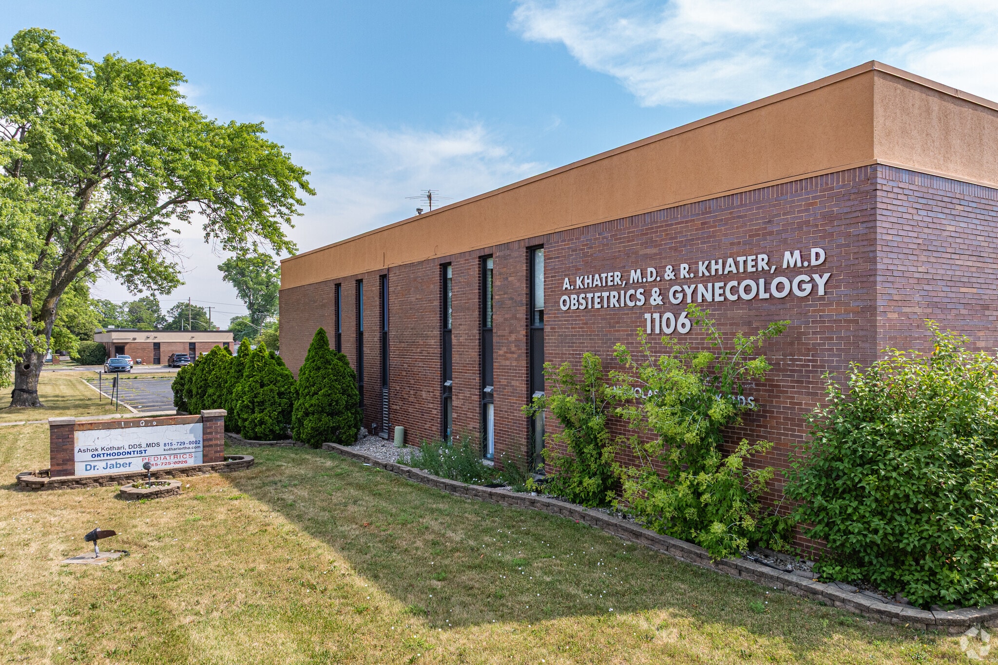 1106 N Larkin Ave, Joliet, IL for lease Building Photo- Image 1 of 5