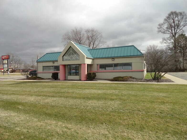 6015 W Pierson Rd, Flushing, MI à vendre - Photo du bâtiment - Image 3 de 20