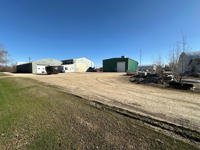215 Pembina Trail, Ste Agathe, MB à vendre - Photo du bâtiment - Image 2 de 13