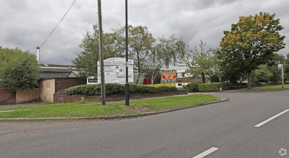 14-15 Northgate, Aldridge à vendre - Photo du bâtiment - Image 2 de 5