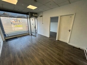 228 Tolworth Rise S, Surbiton à louer Photo intérieure- Image 2 de 4