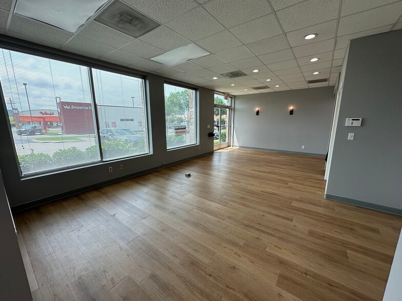 15582 Old Hickory Blvd, Nashville, TN for lease - Interior Photo - Image 3 of 8