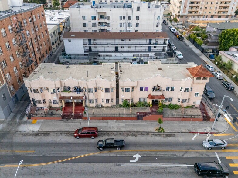 2214-2232 W 8th St, Los Angeles, CA à vendre - Photo du bâtiment - Image 2 de 7