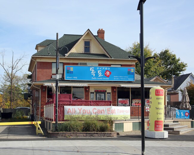 Plus de détails pour 5470 Victoria Ave, Niagara Falls, ON - Commerce de détail à vendre