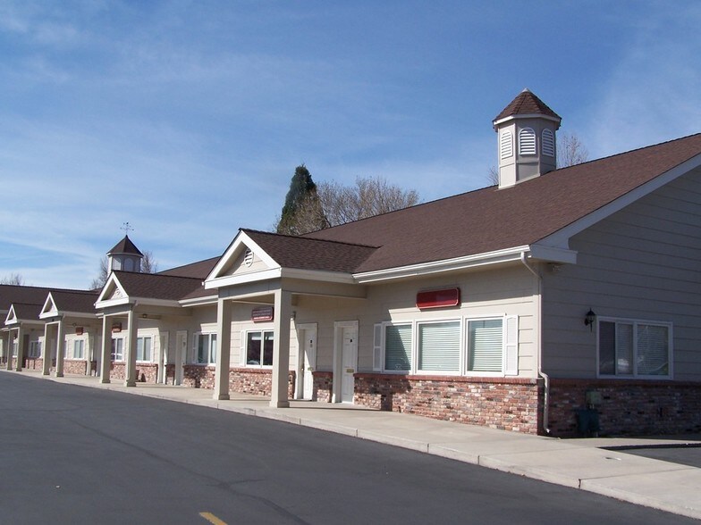 2261-2281 Pyramid Way, Sparks, NV à louer - Photo du bâtiment - Image 3 de 7