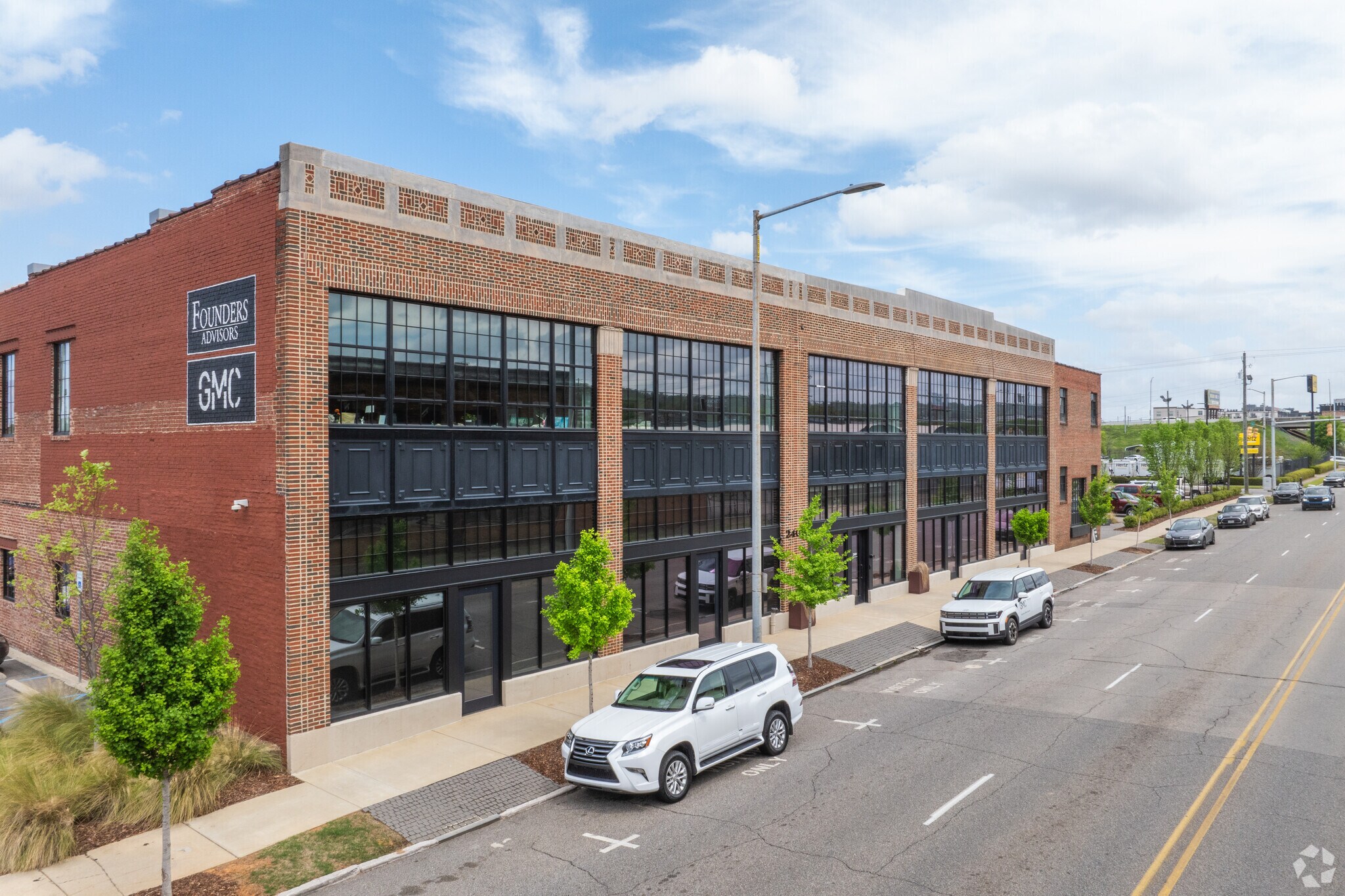 2400 5th Ave S, Birmingham, AL for sale Primary Photo- Image 1 of 1