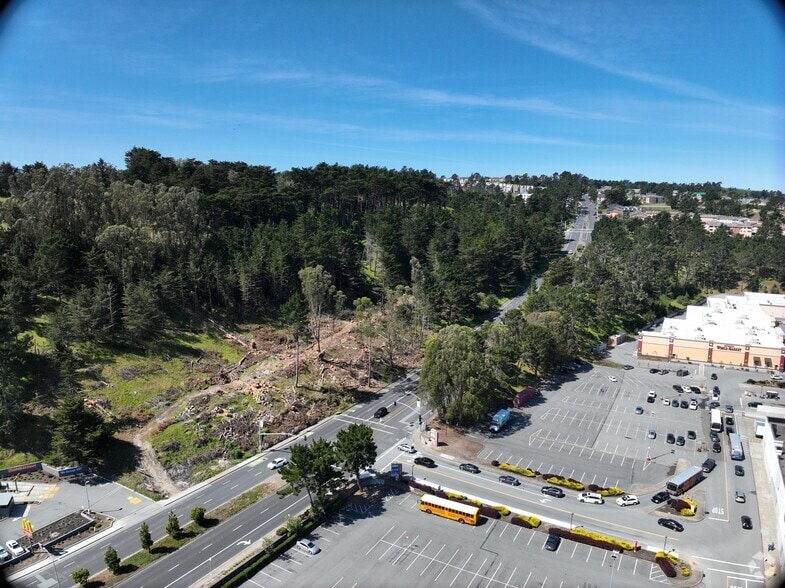 239 Serramonte Blvd, Daly City, CA for sale - Matterport Community - Image 2 of 20