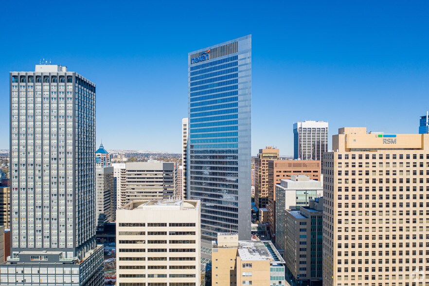 801 7th Ave SW, Calgary, AB à louer - Photo du bâtiment - Image 1 de 10