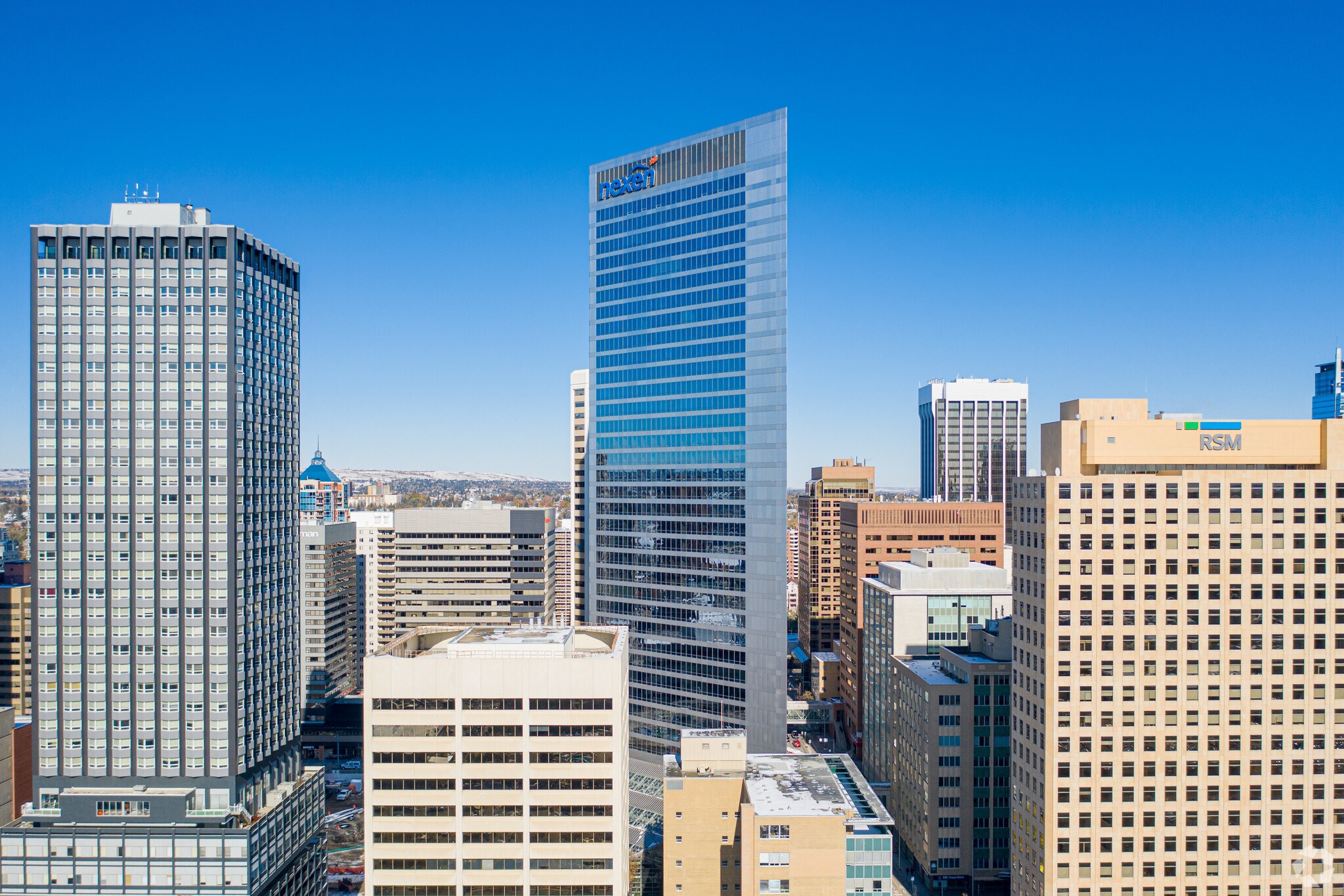 801 7th Ave SW, Calgary, AB à louer Photo du bâtiment- Image 1 de 11