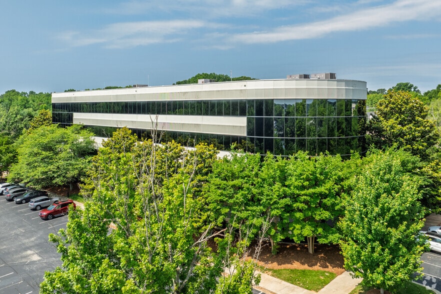 1801 Stanley Rd, Greensboro, NC for lease - Building Photo - Image 3 of 5
