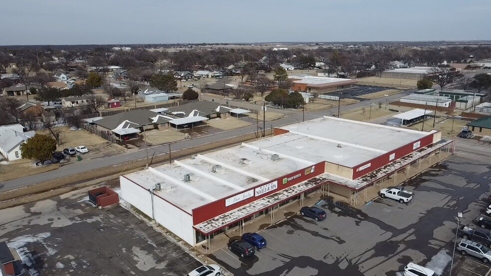 400 W Park Ave, Iowa Park, TX à louer - Aérien - Image 3 de 6