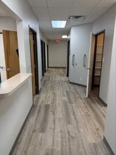 5601-5605 Virginia Pky, McKinney, TX à vendre Photo intérieure- Image 2 de 8