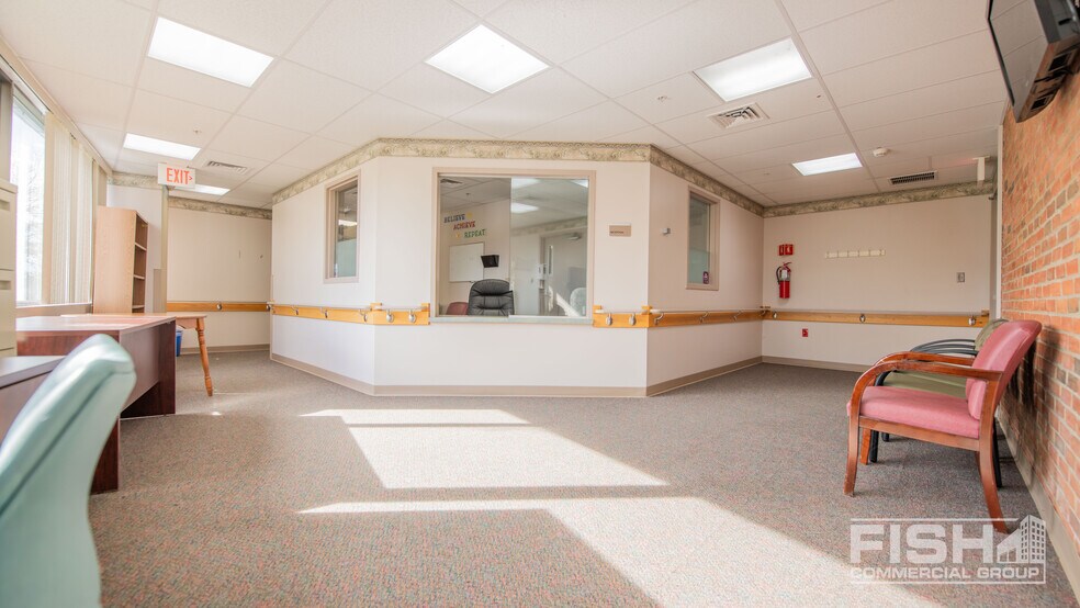 24 Cree Dr, Lock Haven, PA for lease - Interior Photo - Image 3 of 12