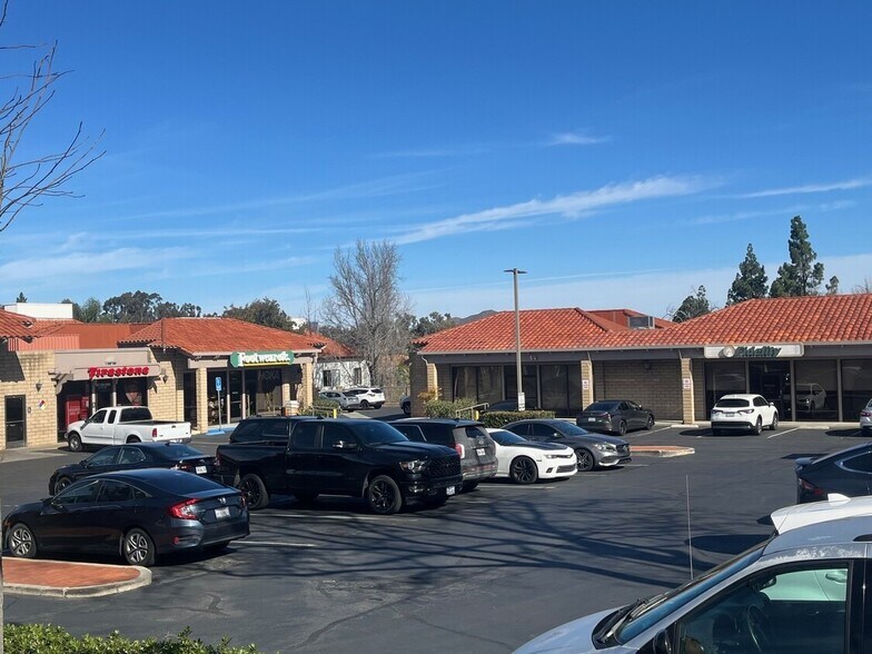 16656 Bernardo Center Dr, San Diego, CA à louer - Photo du bâtiment - Image 3 de 11