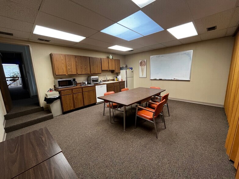 2521 Gross Point Rd, Evanston, IL à louer - Photo intérieure - Image 3 de 6