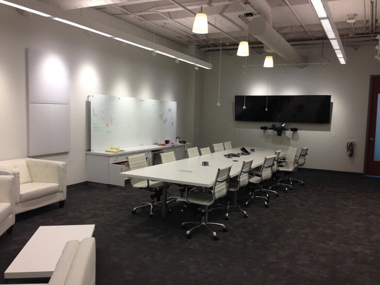 1301 Riverfront Pkwy, Chattanooga, TN for lease - Building Photo - Image 2 of 75