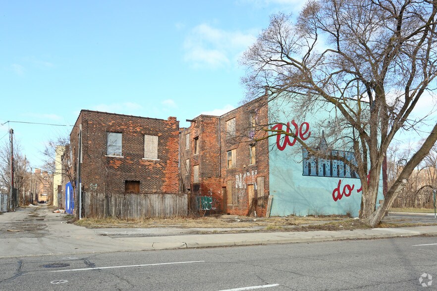 318 Milwaukee Rd, Detroit, MI à vendre - Photo du bâtiment - Image 2 de 4