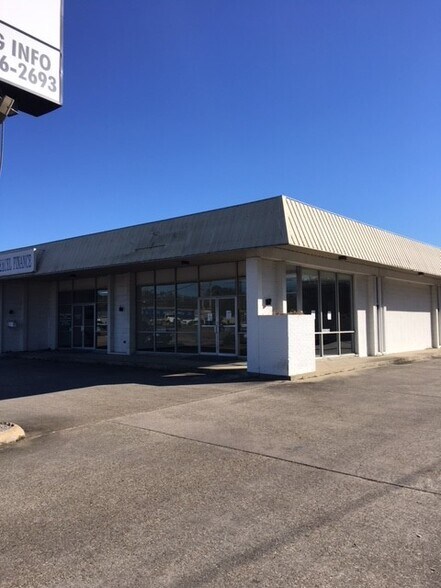 9230 Florida Blvd, Baton Rouge, LA for lease - Building Photo - Image 2 of 18