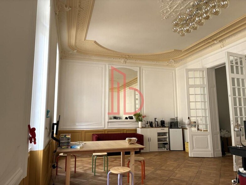 Bureau dans Bordeaux à louer - Photo du bâtiment - Image 1 de 4