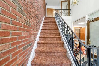 150 W End Ave, Somerville, NJ for lease Interior Photo- Image 1 of 3