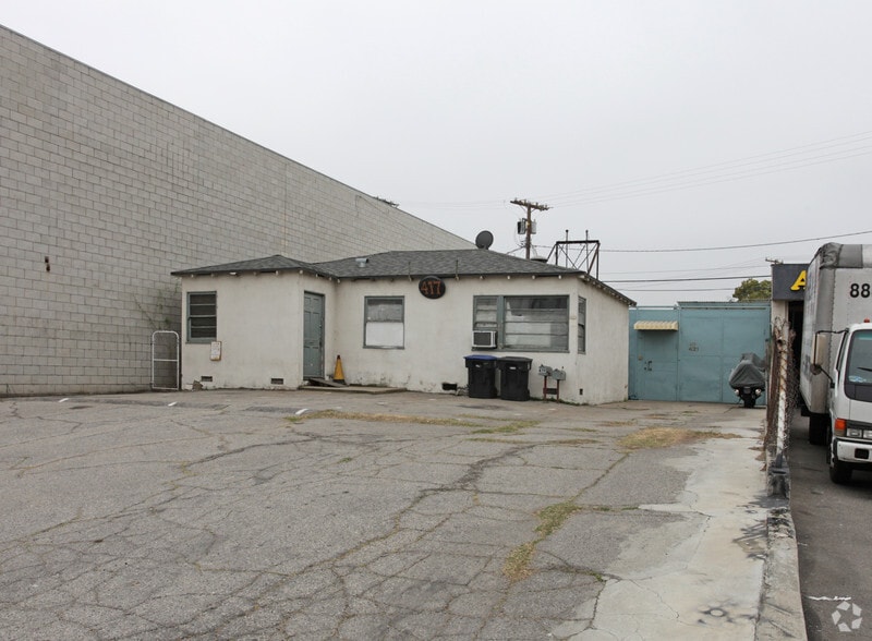 417 N Varney St, Burbank, CA for lease - Building Photo - Image 2 of 4