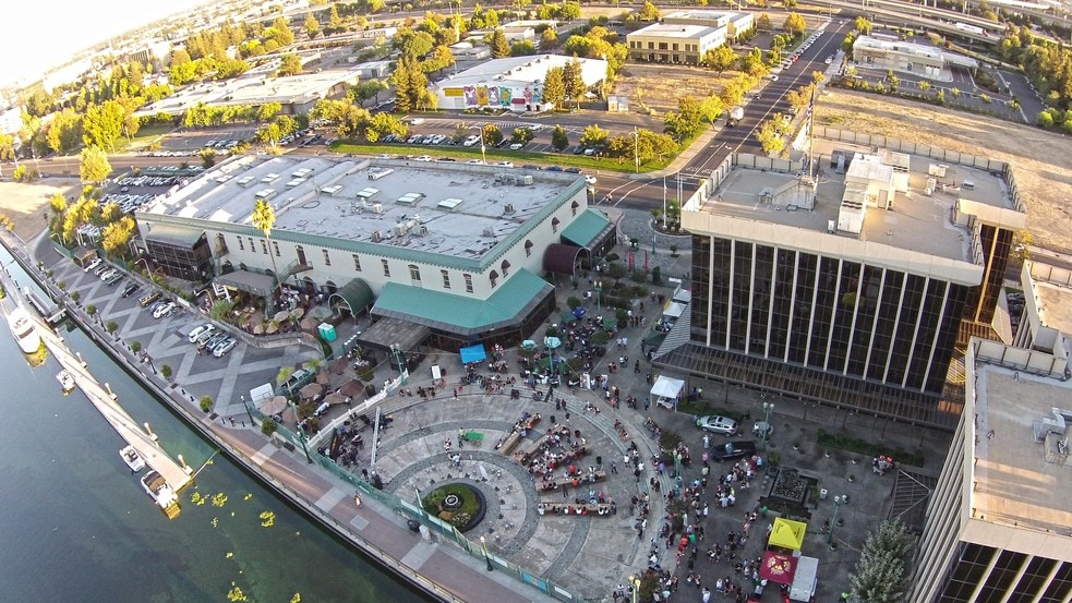 445 W Weber Ave, Stockton, CA for lease - Building Photo - Image 3 of 68