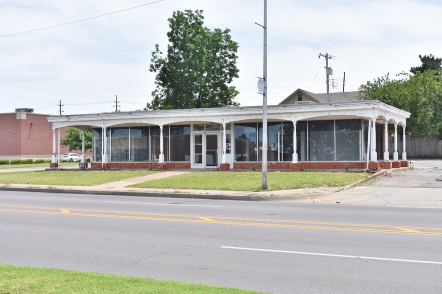 1304 NW 23rd St, Oklahoma City, OK à louer - Photo du bâtiment - Image 1 de 2