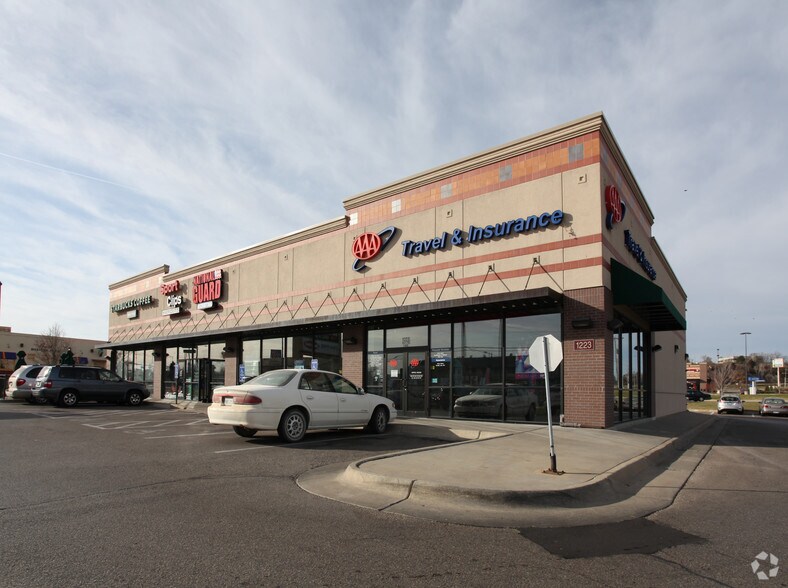 Wanamaker Crossing II portefeuille de 5 propriétés à vendre sur LoopNet.ca - Photo du bâtiment - Image 1 de 4