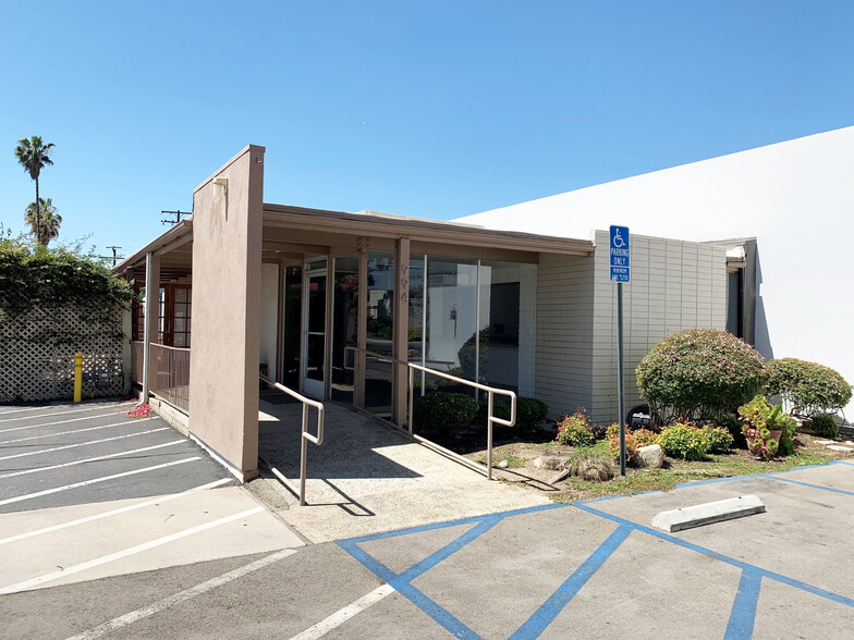 994 Foothill Blvd, Claremont, CA for lease - Building Photo - Image 1 of 10