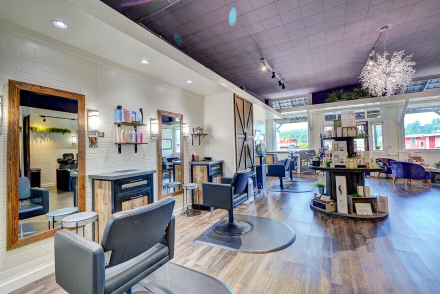 1415 Pioneer Hwy, Silvana, WA for sale - Building Photo - Image 3 of 22