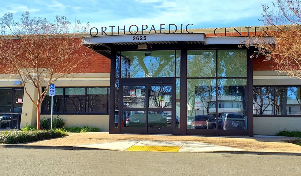 2625 Shadelands Dr, Walnut Creek, CA à louer - Photo du bâtiment - Image 2 de 4