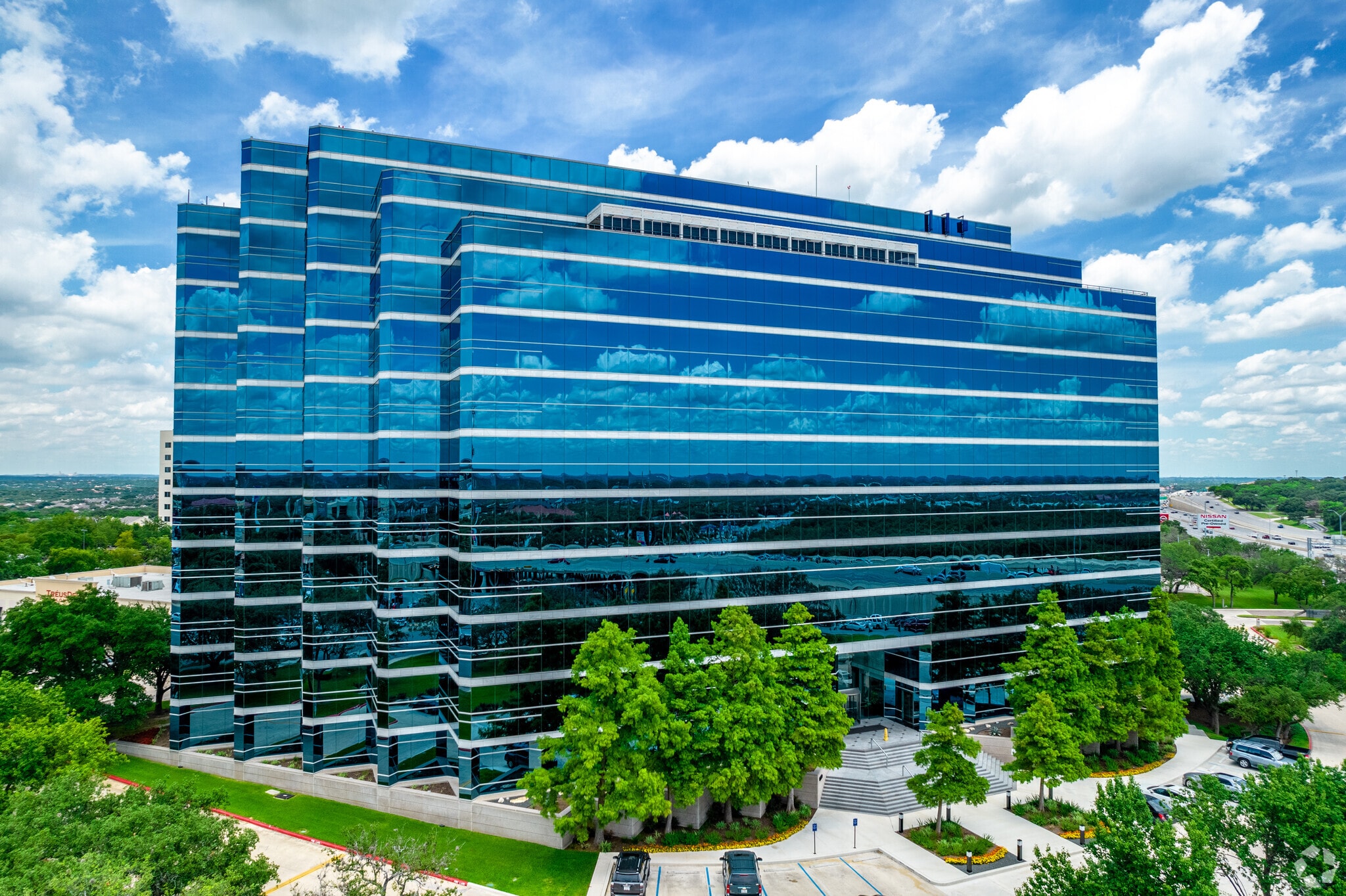 10999 W IH-10, San Antonio, TX for lease Primary Photo- Image 1 of 14