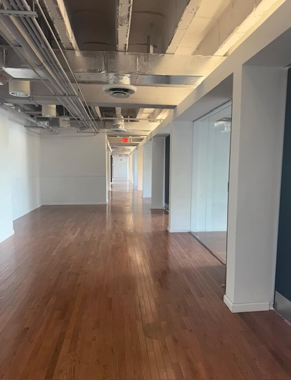 420 Lincoln Rd, Miami Beach, FL for lease Interior Photo- Image 1 of 10