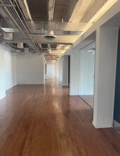 420 Lincoln Rd, Miami Beach, FL for lease Interior Photo- Image 1 of 10