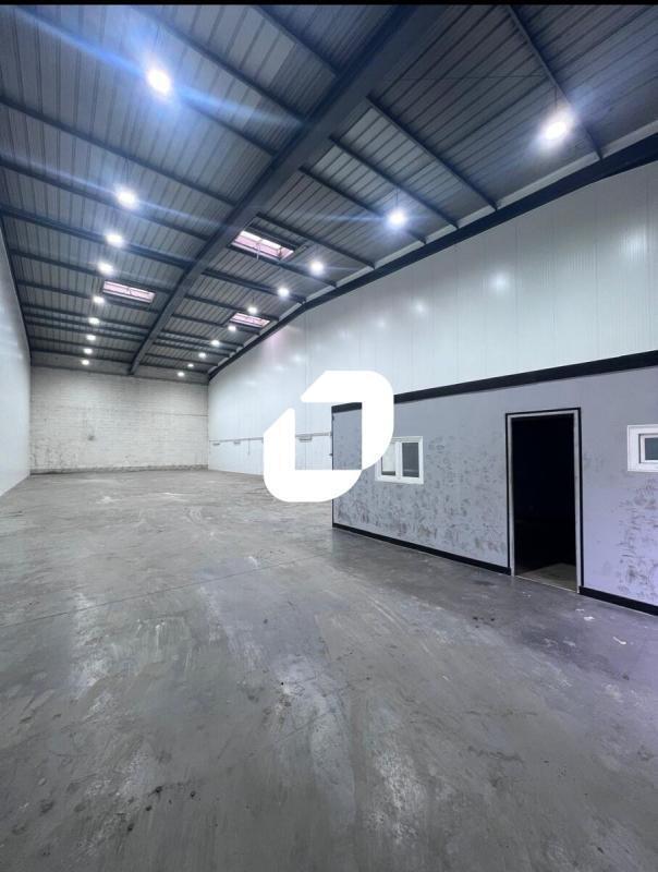 Flex in Meaux for lease Building Photo- Image 1 of 11
