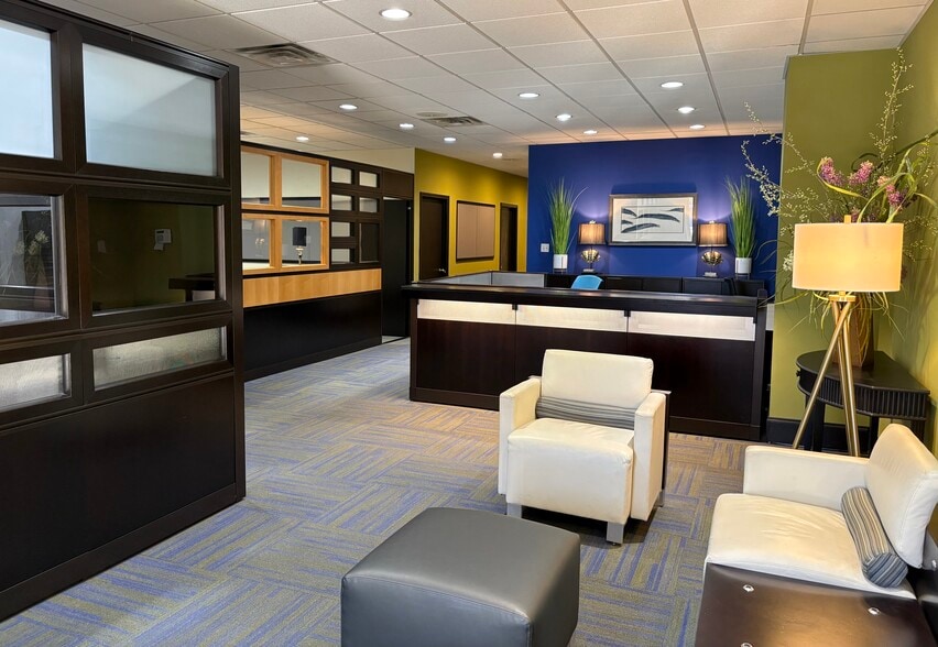 4277 Espy Ave, Long Beach, MS for sale - Interior Photo - Image 3 of 13