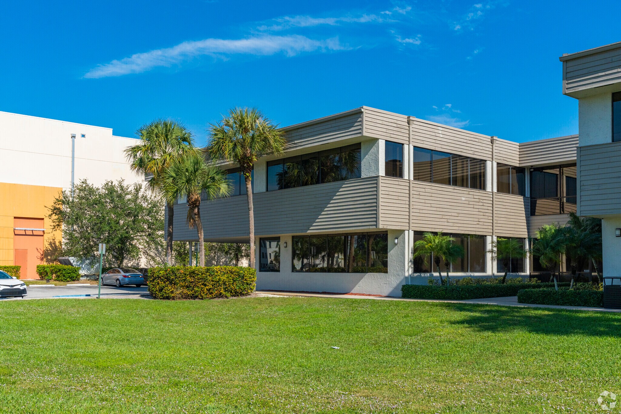 2112 S Congress Ave, West Palm Beach, FL for lease Primary Photo- Image 1 of 14