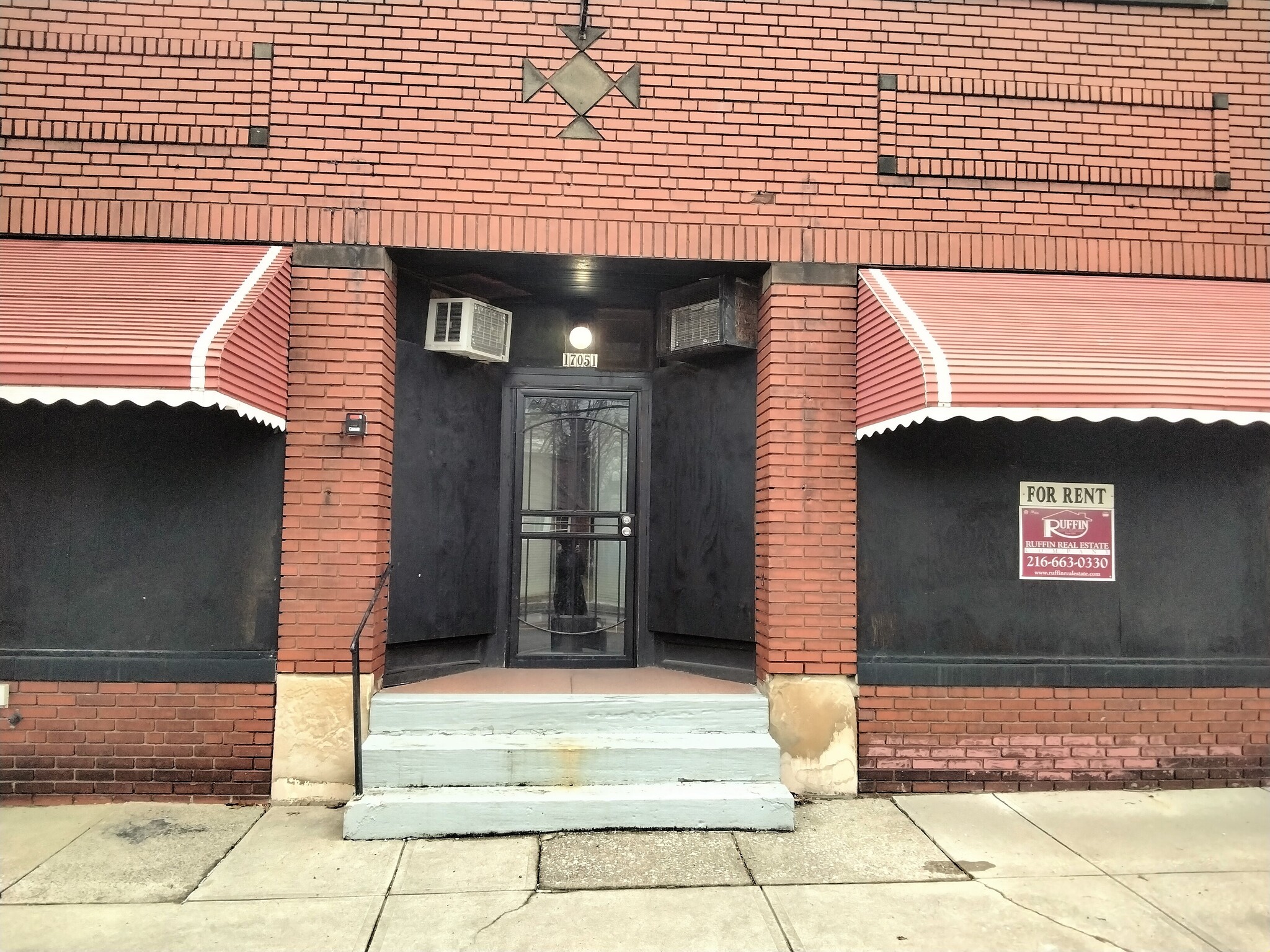 17051 Libby Rd, Maple Heights, OH for lease Building Photo- Image 1 of 34