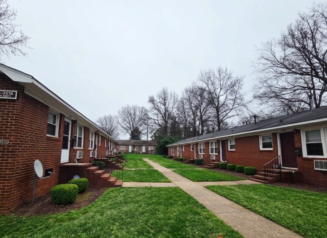 5209 Clearmont Ave, Charlotte, NC for sale Building Photo- Image 1 of 14