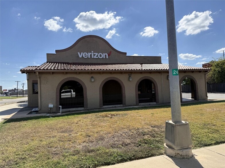 300 W Commerce St, Brownwood, TX for sale - Building Photo - Image 2 of 4