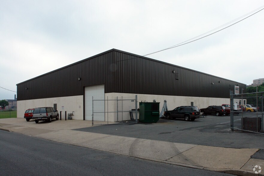 302 W Gordon St, Allentown, PA for sale - Primary Photo - Image 1 of 3