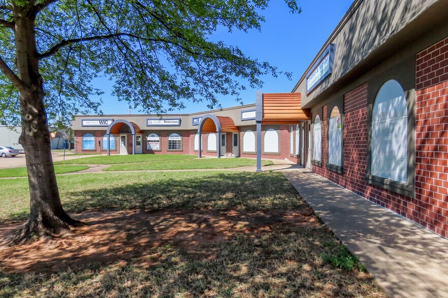 500-514 W Atlanta St, Broken Arrow, OK à louer - Photo du bâtiment - Image 2 de 11