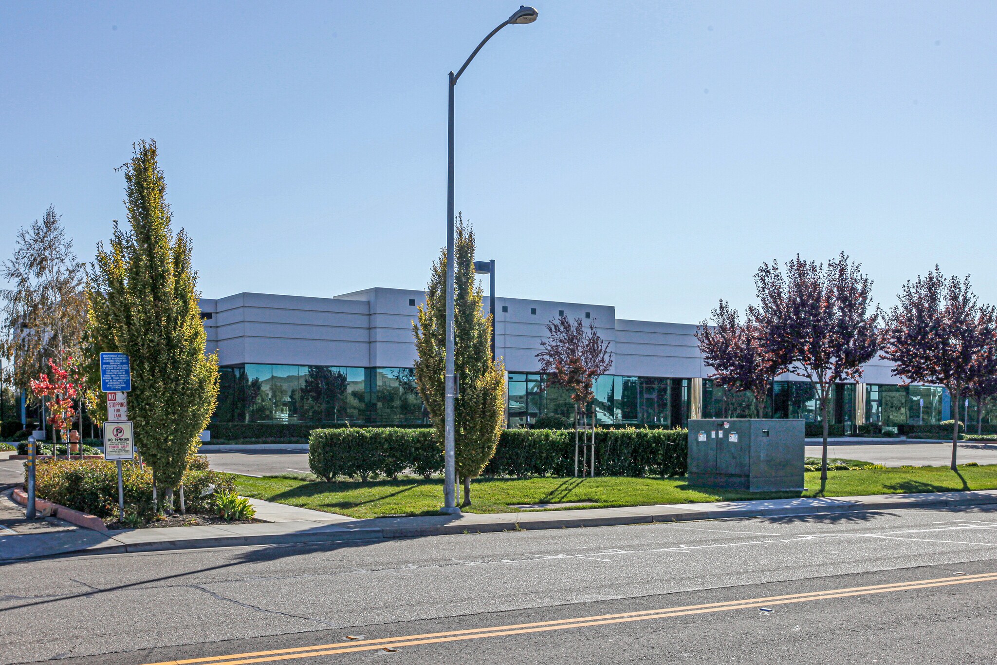 95 E Airway Blvd, Livermore, CA à louer Photo principale- Image 1 de 9