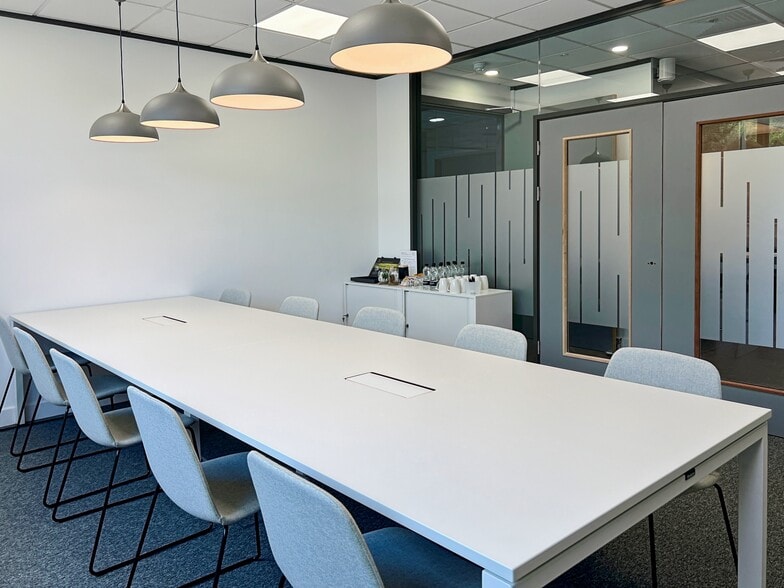 2550 Victoria Park Ave, Toronto, ON for lease - Building Photo - Image 1 of 8