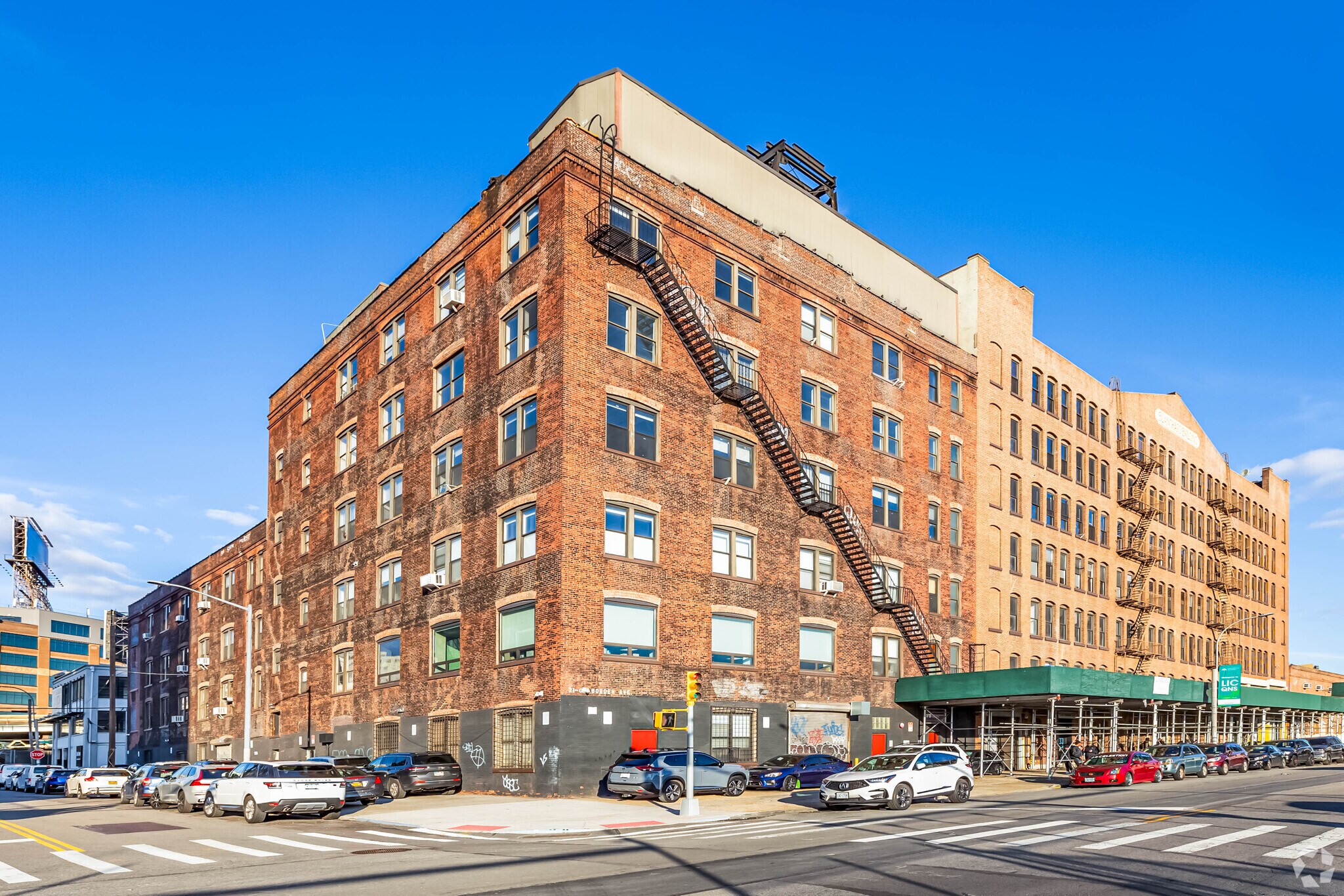 21-10 51st Ave, Long Island City, NY for lease Primary Photo- Image 1 of 6