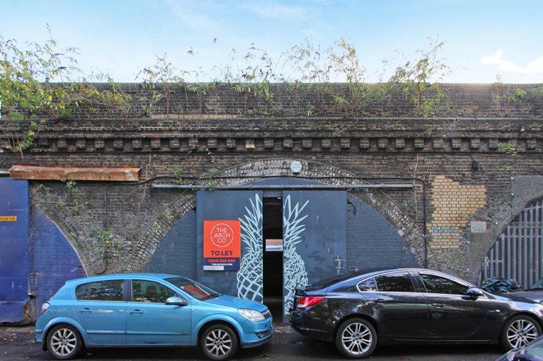 Ridgeway Rd, Londres à louer - Photo du bâtiment - Image 2 de 4