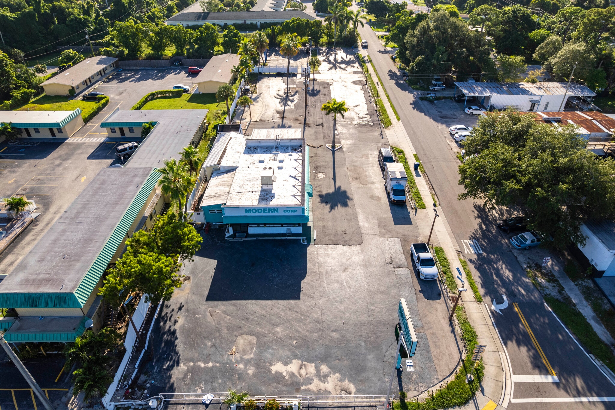3535 Cleveland Ave, Fort Myers, FL for sale Primary Photo- Image 1 of 12