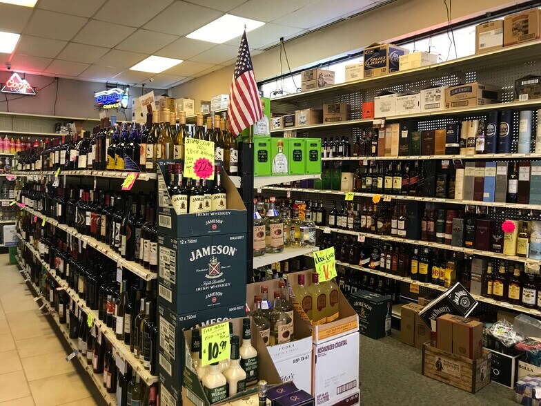 529 Iris Dr, Sterling, CO à vendre - Photo du bâtiment - Image 2 de 15